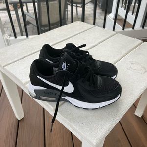NWOT Nike Air Max women